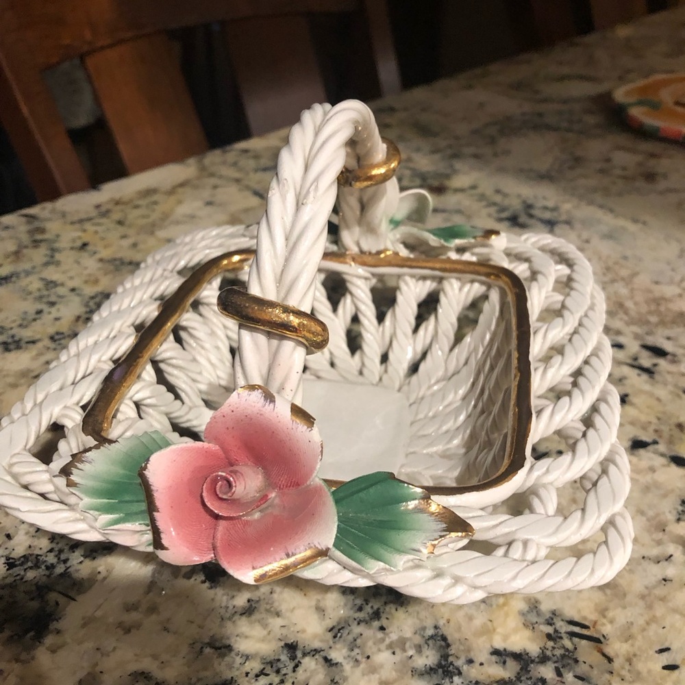 Vintage Italian Capodimonte White Porcelain Pink Floral Badket